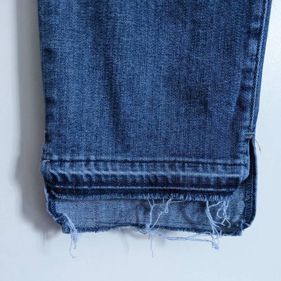 Frame Le High Straight Leg Step Hem Jeans in Foster Wash, Size 32 - Picture 4 of 8